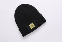 Laden Sie das Bild in den Galerie-Viewer, Patch Beanie Happy gold black